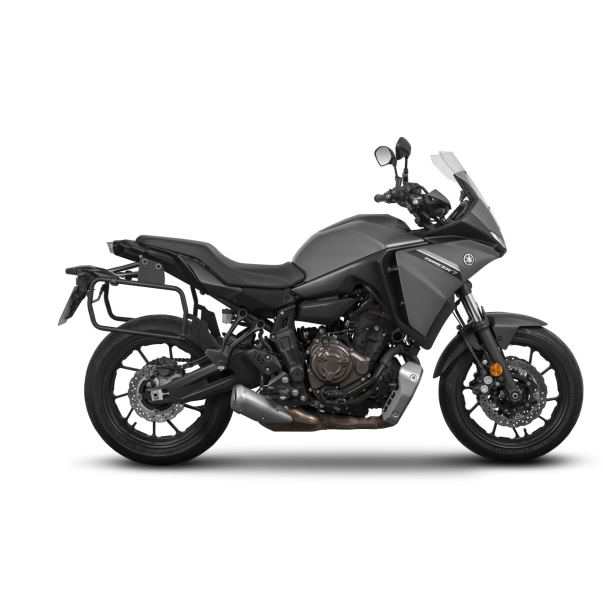 Fixations pour monter des valises...