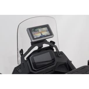 Soporte GPS en salpicadero...
