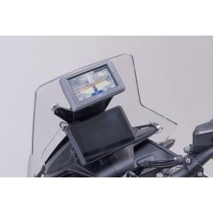 Soporte GPS en salpicadero...
